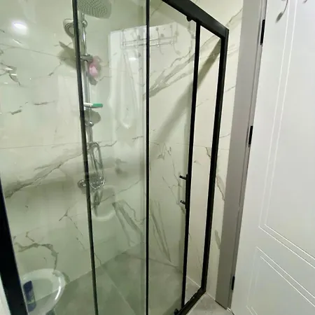 Stylish 1br Flat Pool View & 10 Min Walk To Apartamento